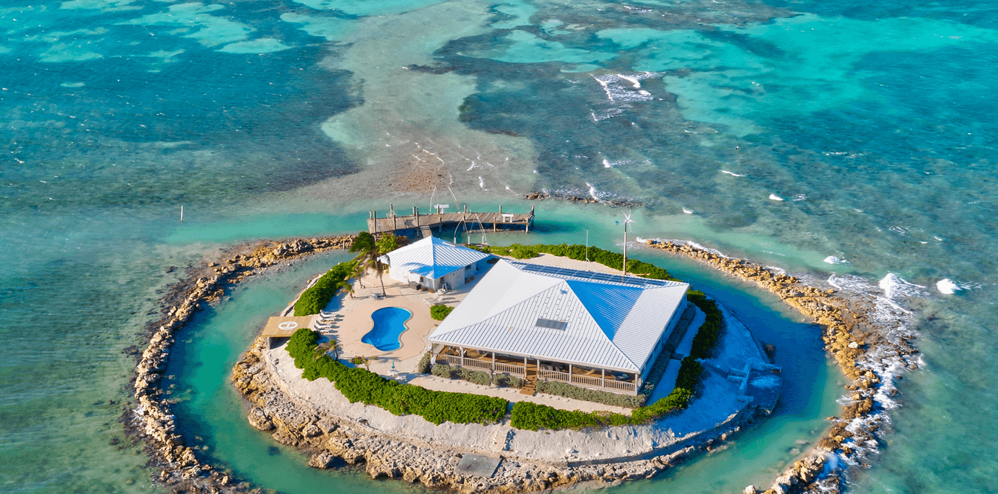 Luxury custom home built in Miami by Moros Construction